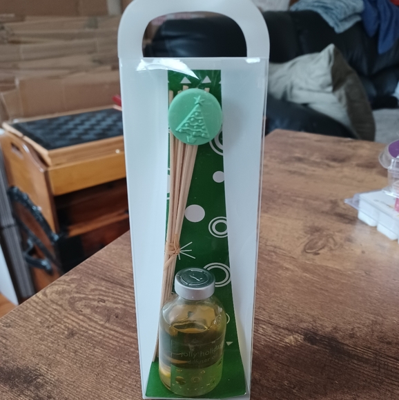 Pier 1 Accents Pier Oil Diffuser Jolly Holiday Poshmark